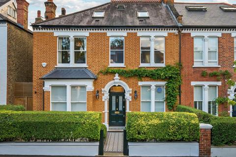 28 Carson Road, London, SE21 8HU