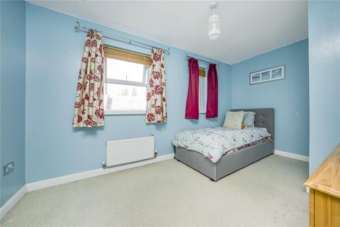2 bedroom apartment for sale, White Lodge Close, Isleworth
