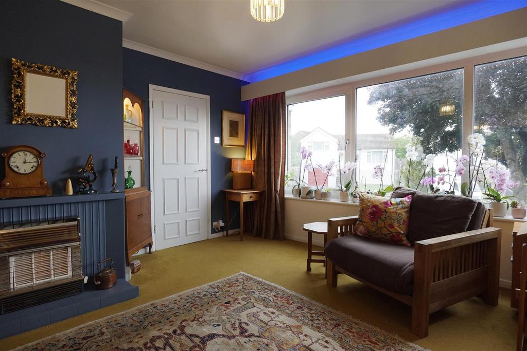 Living Room 5.jpg