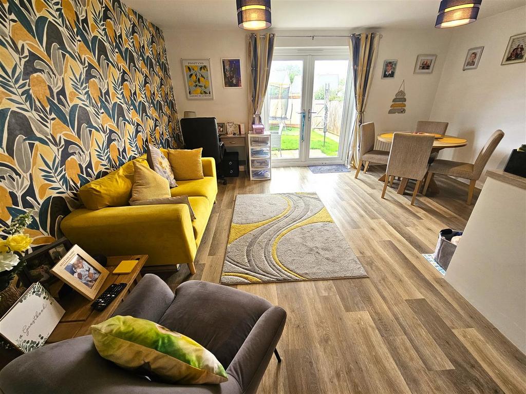 Dining Living Area.jpg