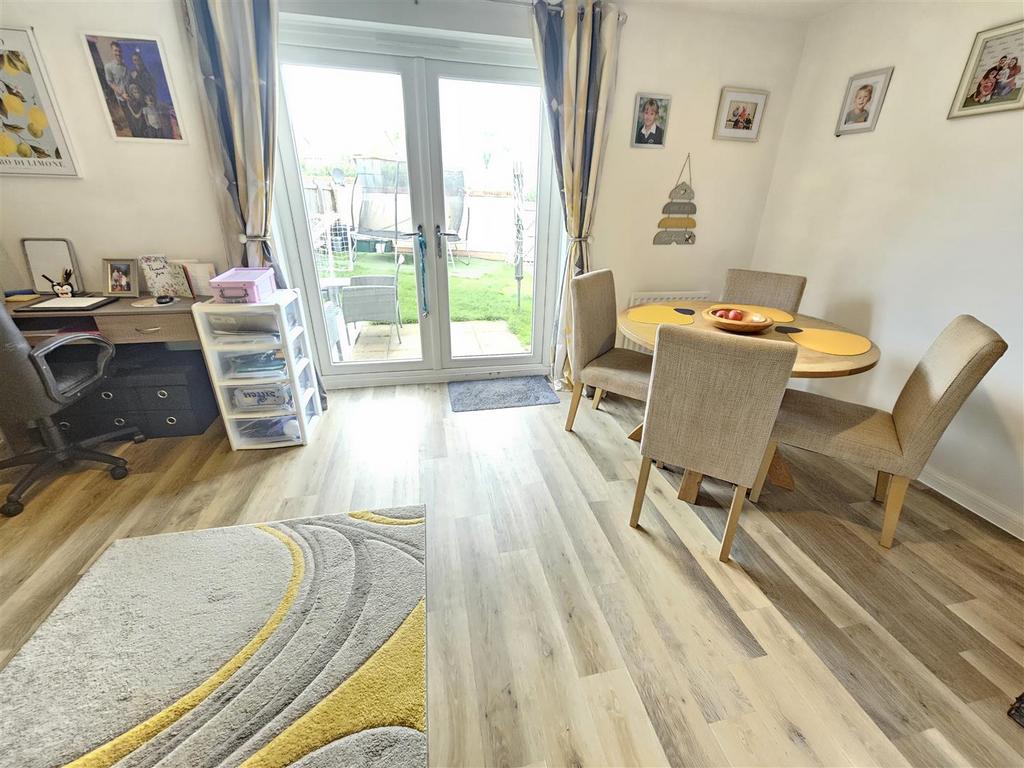 Dining Area.jpg