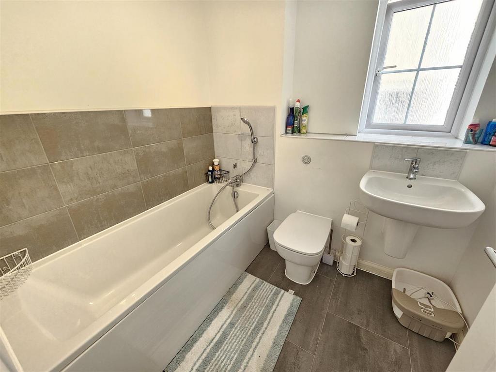 Bathroom.jpg