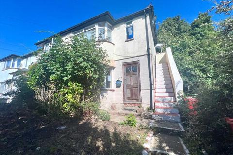 Canterbury Avenue, Slough