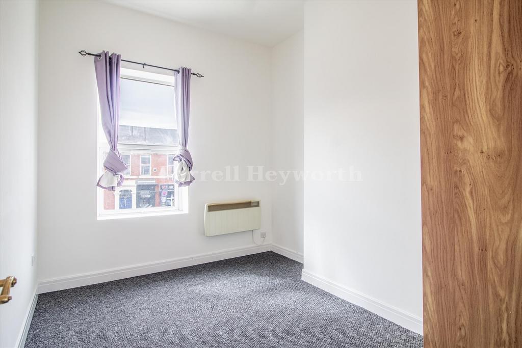 1 st bedroom