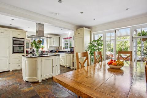 undefined, Aldenham Road, Bushey, WD23