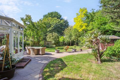 undefined, Aldenham Road, Bushey, WD23
