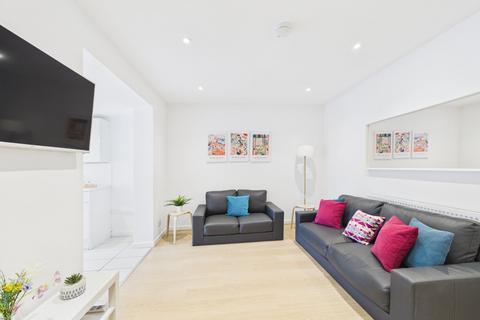 21 Arrowsmith Avenue, Worcester, WR2 5JA