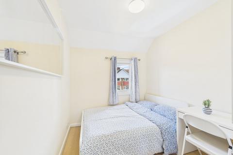 21 Arrowsmith Avenue, Worcester, WR2 5JA
