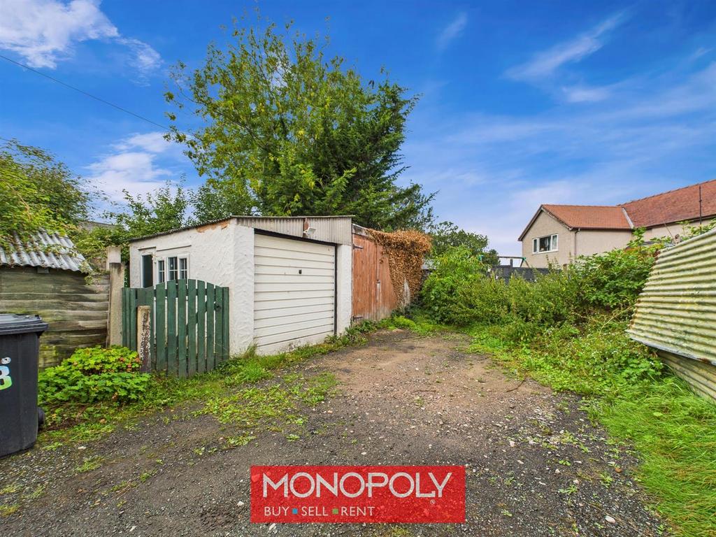 Garages with internal Parking
