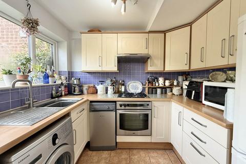 3 bedroom semi-detached house for sale, Queens Avenue, Oxfordshire