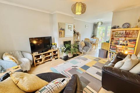 3 bedroom semi-detached house for sale, Queens Avenue, Oxfordshire