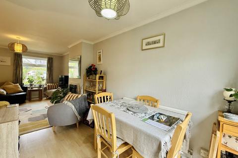 3 bedroom semi-detached house for sale, Queens Avenue, Oxfordshire