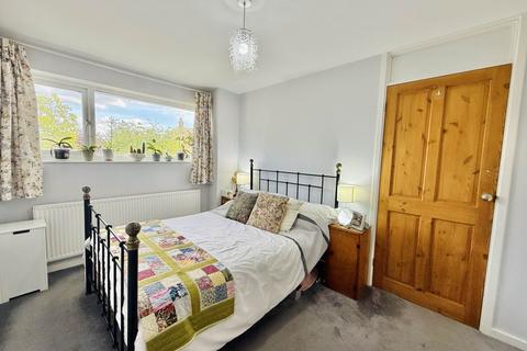 3 bedroom semi-detached house for sale, Queens Avenue, Oxfordshire