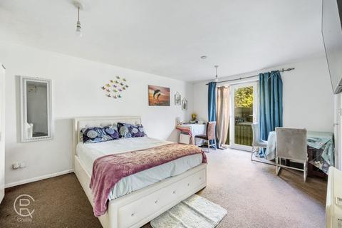undefined, Burket Close, Norwood Green, Southall, UB2