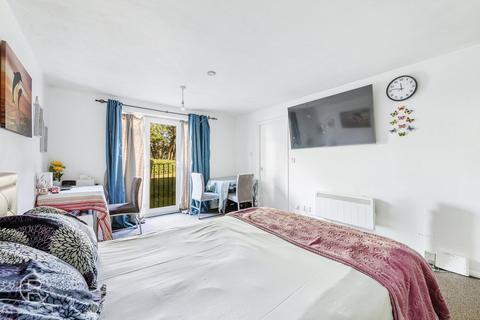 undefined, Burket Close, Norwood Green, Southall, UB2