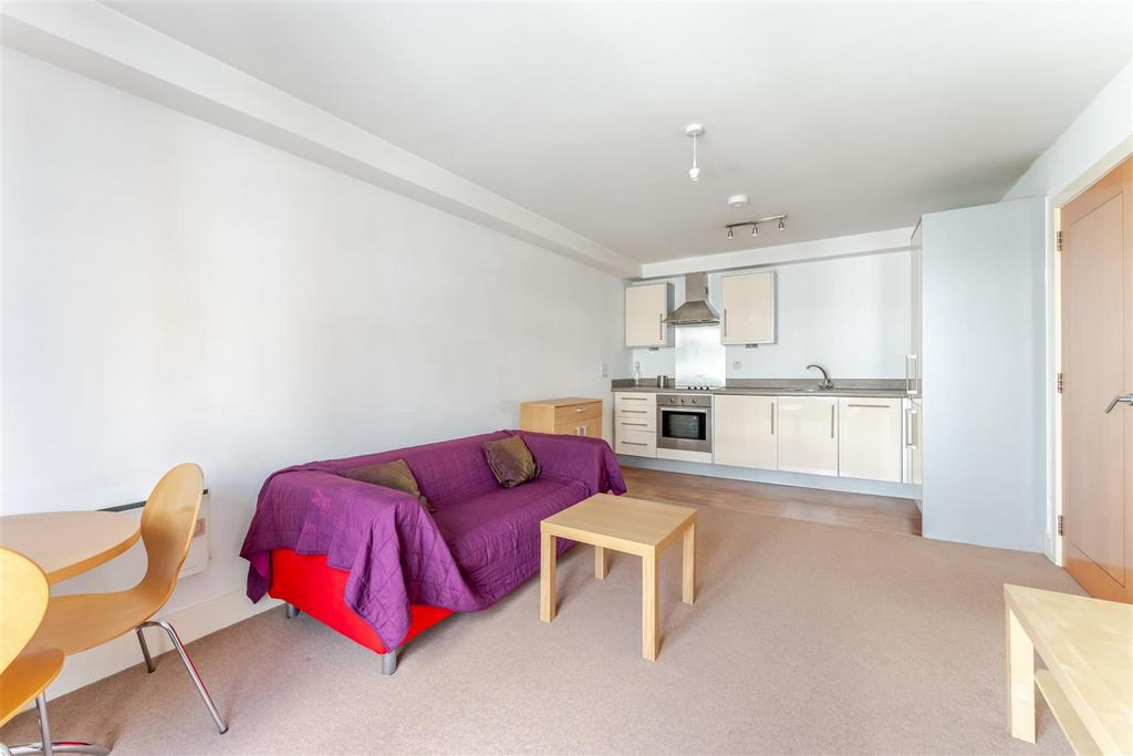 22 Charles Street CENTRO 6.jpg