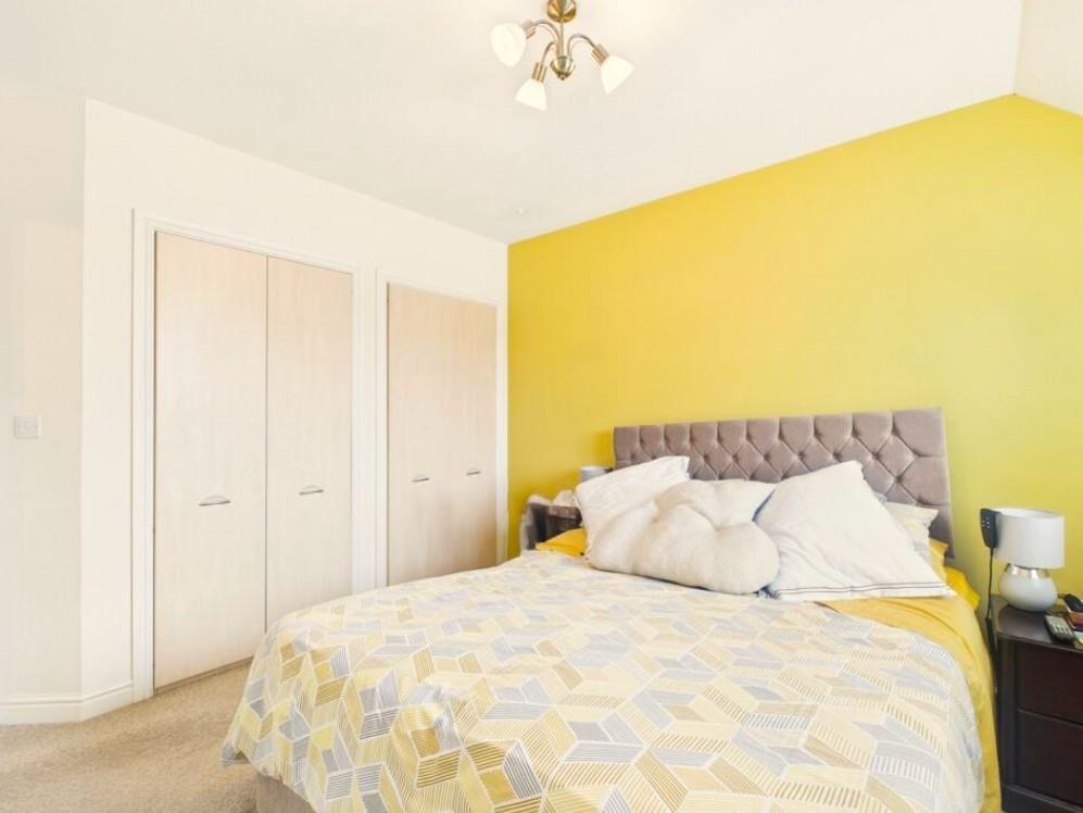 Bedroom 1.jpg