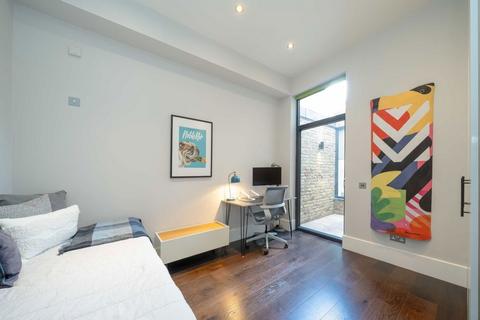 2 bedroom flat for sale, Ashburnham Road, London NW10