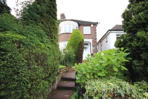 4 bedroom semi-detached house to rent, The Chine, London