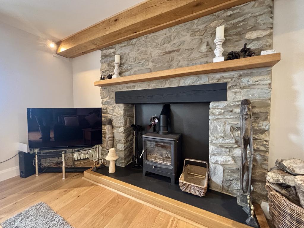 Living room (third image)