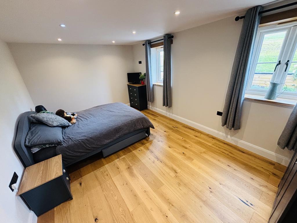 Ground floor bedroom 4 / guest suite