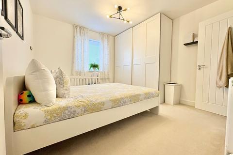 undefined, St Vincent Avenue, Bletchley, Milton Keynes, MK3