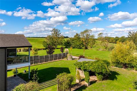 4 bedroom bungalow for sale, Main Road, Earls Barton, Northampton, Northamptonshire, NN6