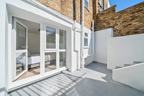 2 bedroom flat for sale, Ferndale Road, London, SW4