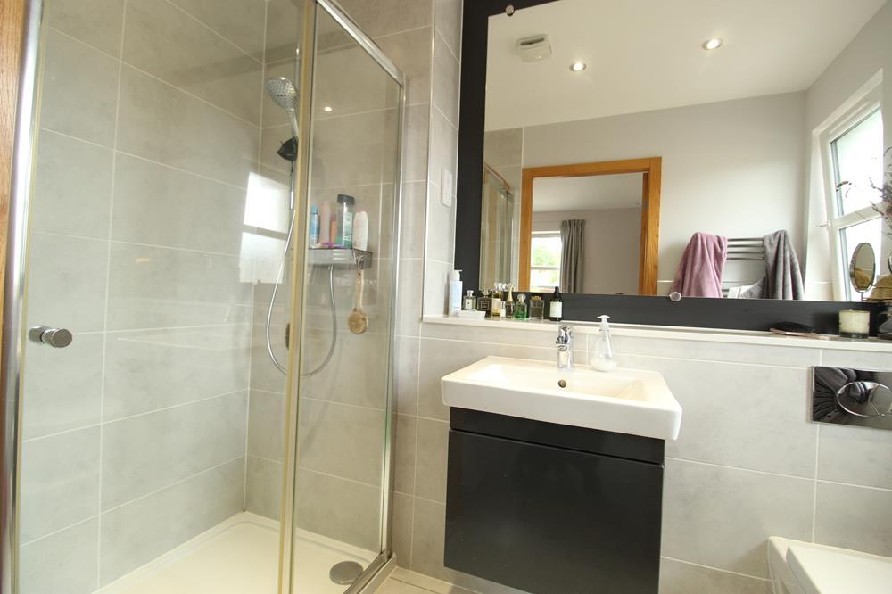 Edit En Suite 2