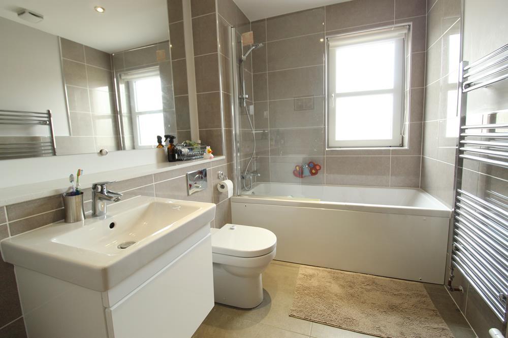 Edit Family bathroom