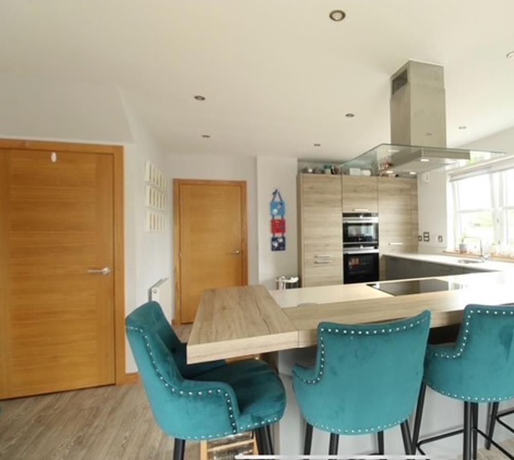 Kitchen 01