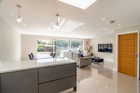 4 bedroom semi-detached house for sale, Hammers Gate, St. Albans AL2