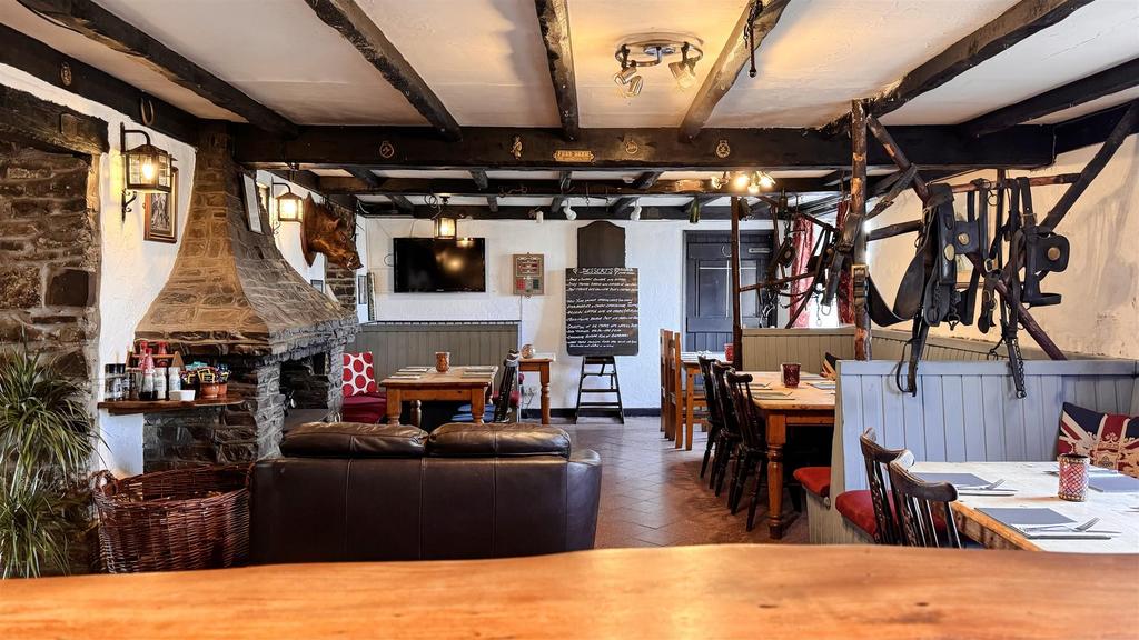 Pub 17.jpg
