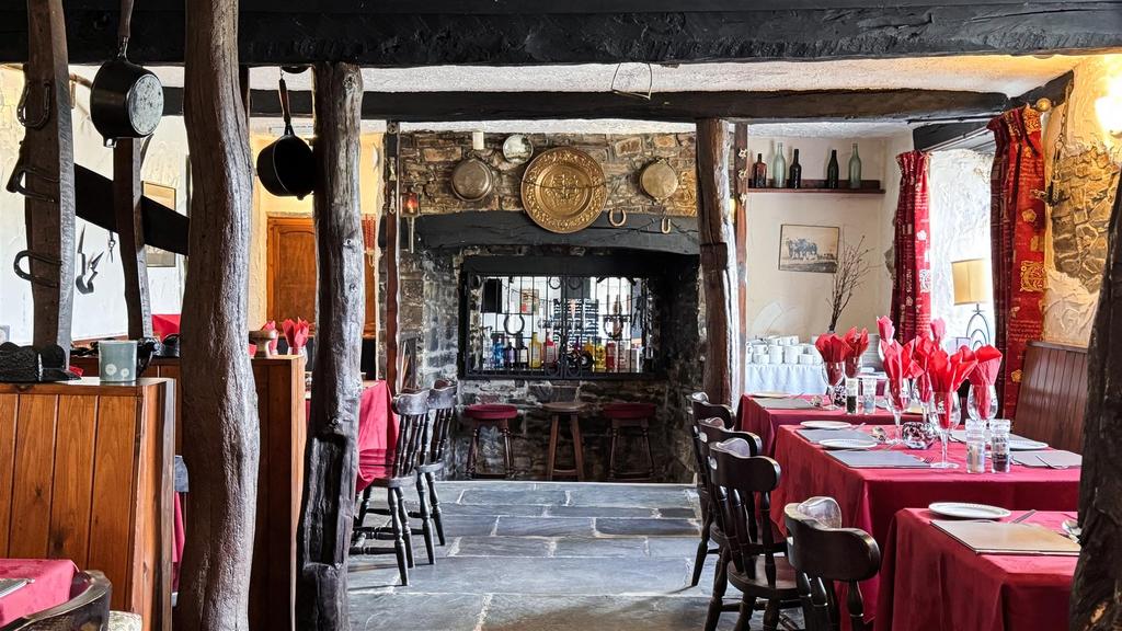 Restaurant 4.jpg