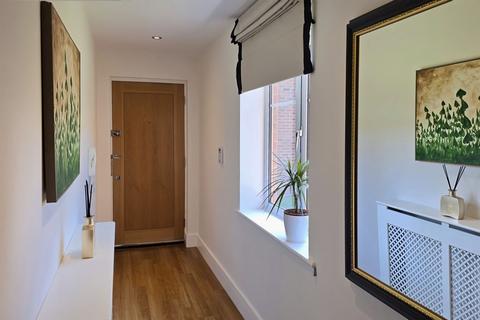 38 Poplar Road, Esher, KT10 0DD