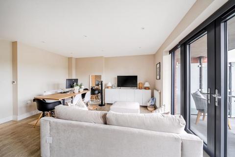1 bedroom flat for sale, Finchley Central,  London,  N3