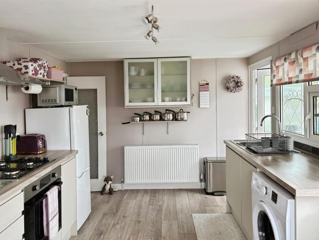 39a52019-new 20kitchen.jpg