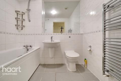 1 bedroom flat for sale, High Street, Stratford