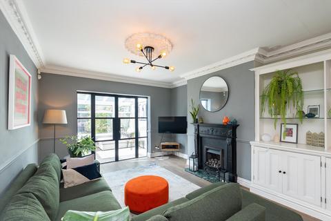 52 Robin Hood Lane, London, SW15 3PX