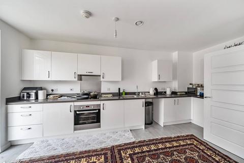 2 bedroom flat for sale, Grahame Park Way, Colindale, London, NW9