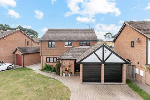 4 bedroom detached house for sale, Selbey Close, Herne Bay
