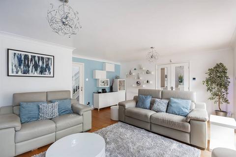 4 bedroom detached house for sale, Selbey Close, Herne Bay