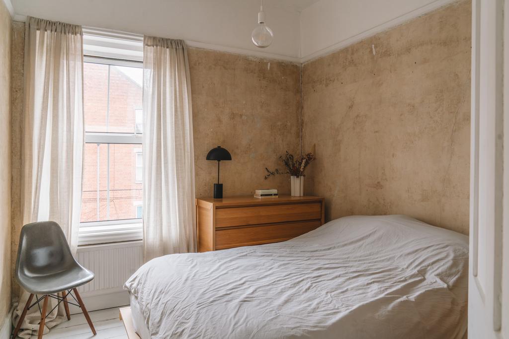 306156 - 62 Midland Road Wellingborough High Res.jpg