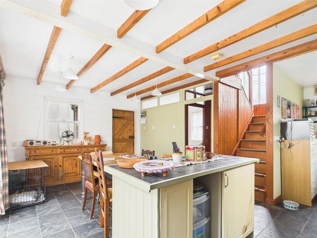 Kitchen / Dining