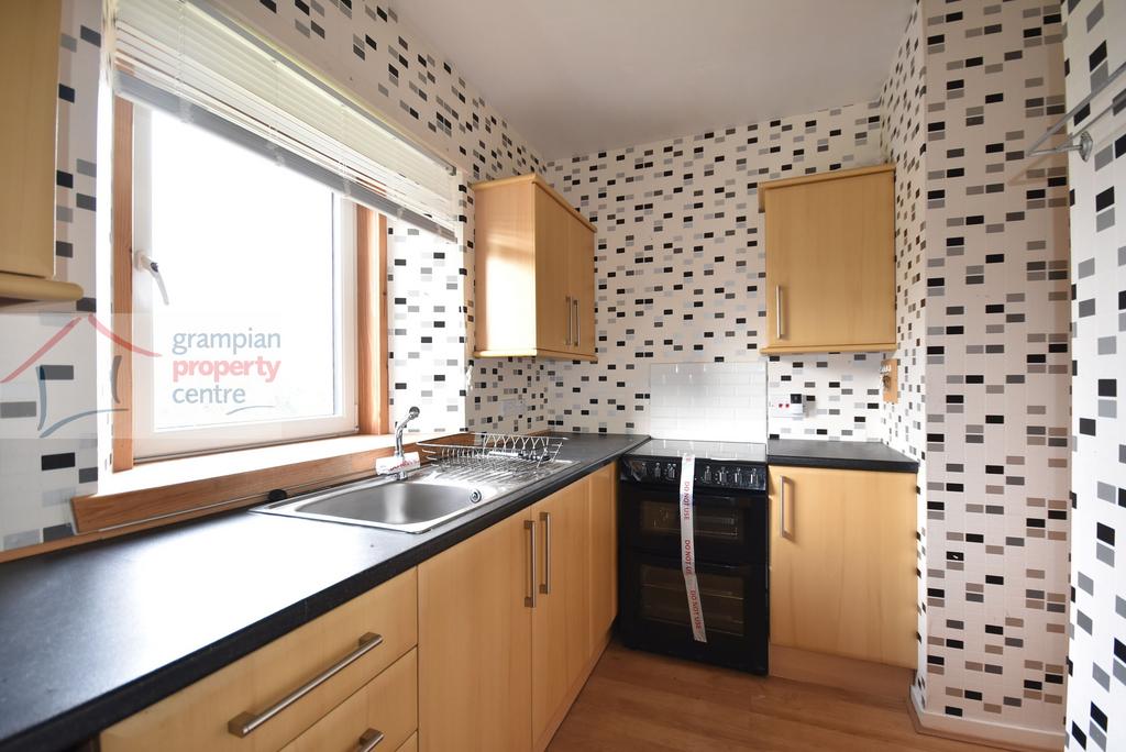 Kitchen 1.JPG