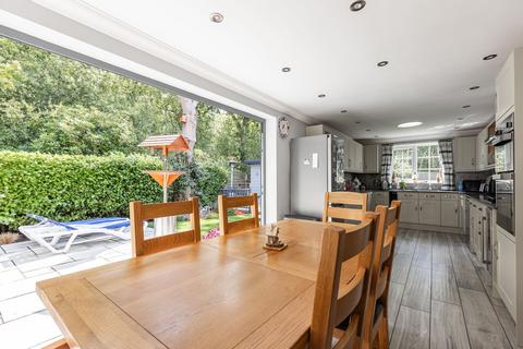 undefined, North Wootton