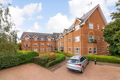 14 Hayes Grove, London, SE22 8DF
