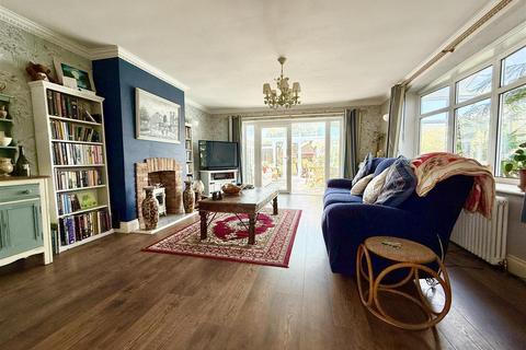 6 bedroom detached bungalow for sale, Anne Stannard Way, Bacton NR12