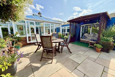 6 bedroom detached bungalow for sale, Anne Stannard Way, Bacton NR12