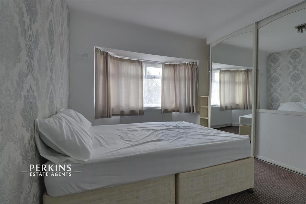 BED 3.jpg